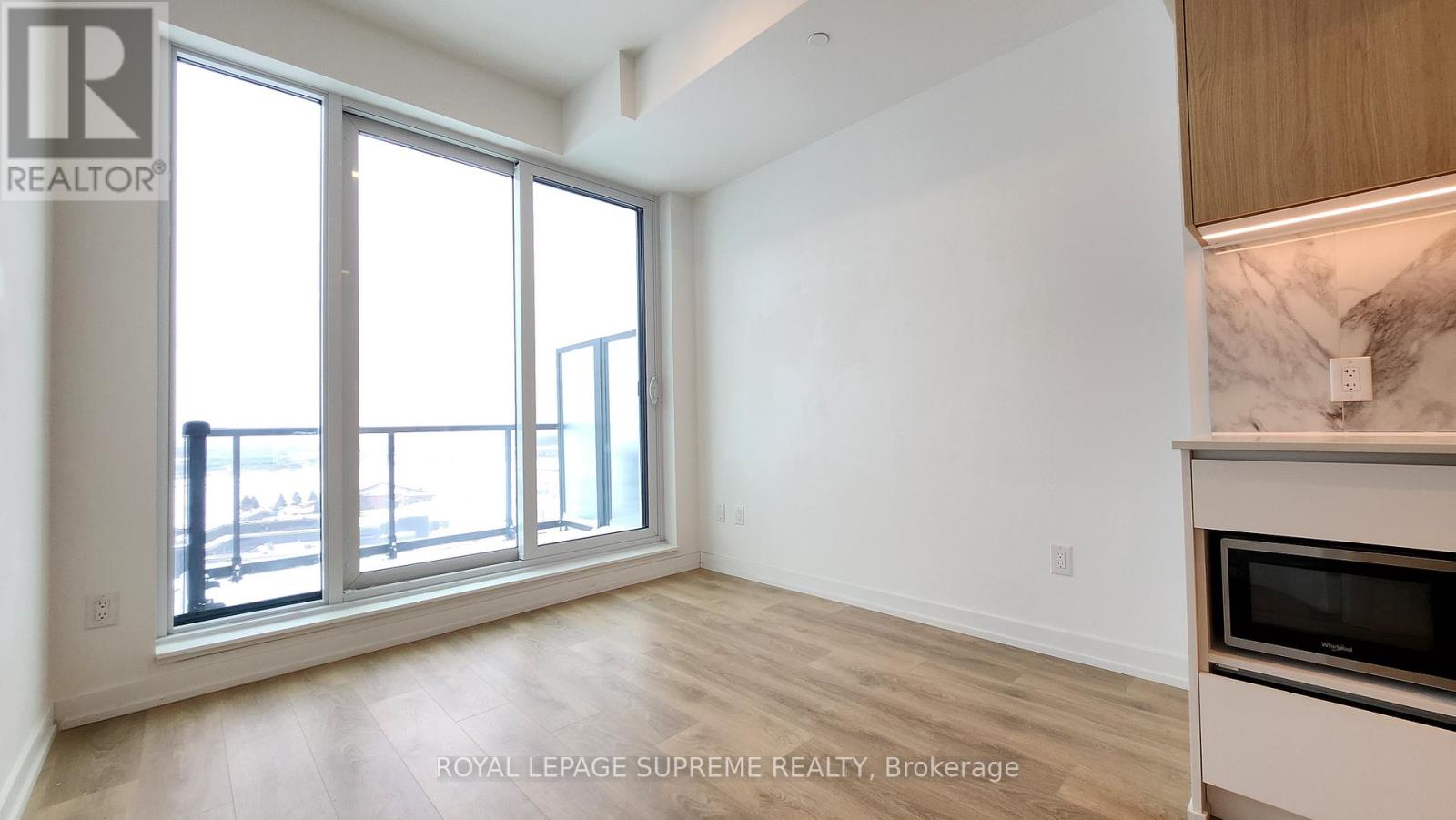 Lph15 - 1100 Sheppard Avenue W, Toronto (York University Heights), Ontario  M3K 0E4 - Photo 6 - W12669966