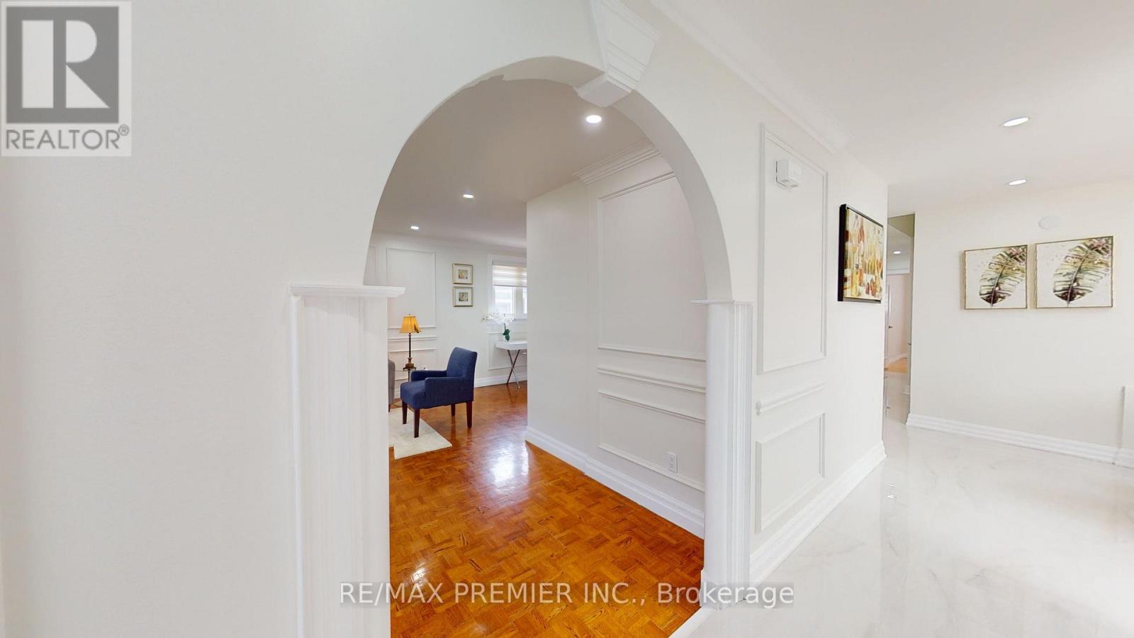 114 Tandridge Crescent, Toronto, Ontario  M9W 5N9 - Photo 11 - W12669968