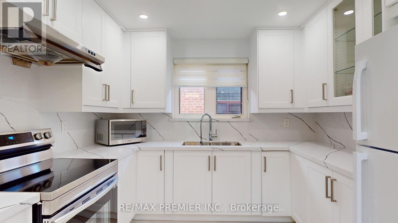 114 Tandridge Crescent, Toronto, Ontario  M9W 5N9 - Photo 15 - W12669968