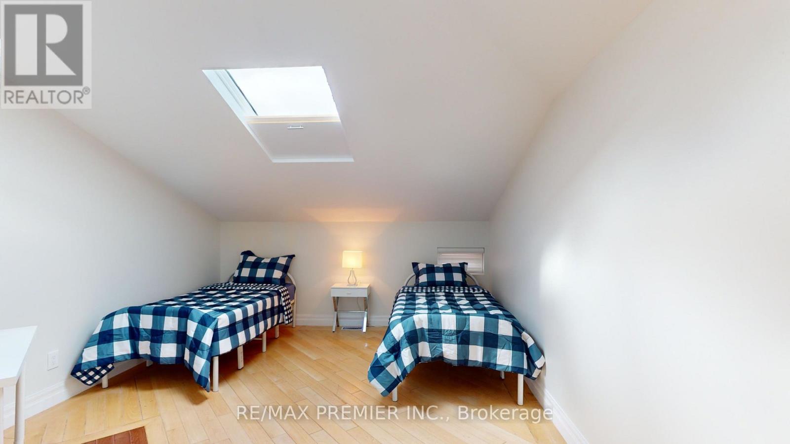 114 Tandridge Crescent, Toronto, Ontario  M9W 5N9 - Photo 7 - W12669968