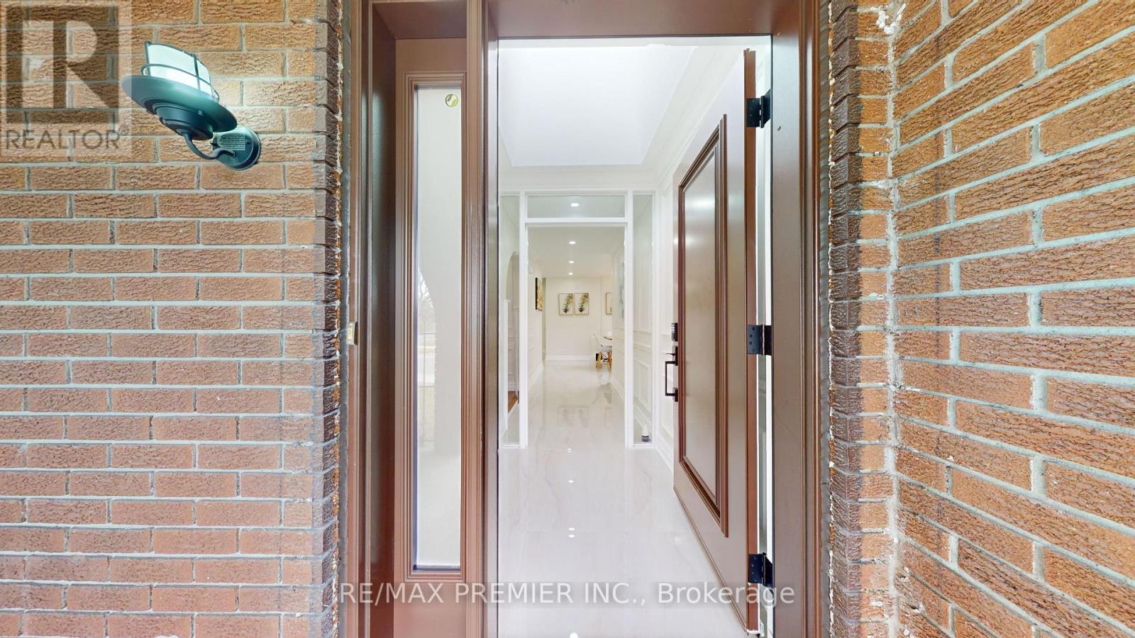 114 Tandridge Crescent, Toronto, Ontario  M9W 5N9 - Photo 9 - W12669968