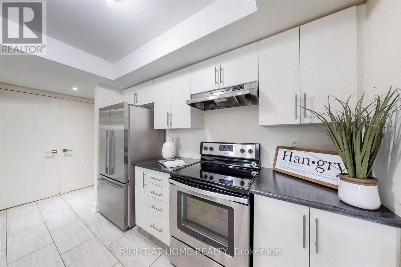 82 - 100 Dufay Road, Brampton, Ontario  L7A 4S3 - Photo 9 - W12669988