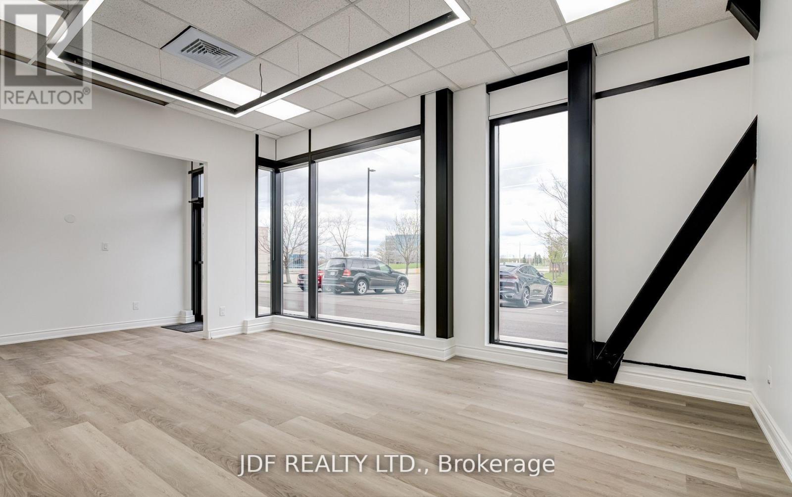 16/17 - 5270 Solar Drive, Mississauga, Ontario  L4W 5M8 - Photo 3 - W12669990