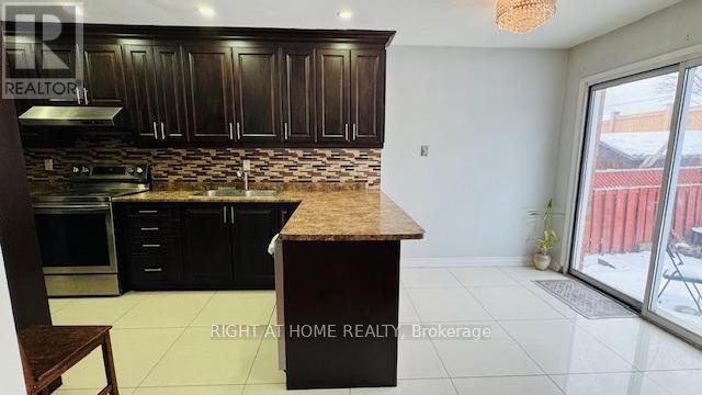 67 Sal Circle, Brampton, Ontario  L6R 1H6 - Photo 4 - W12669996