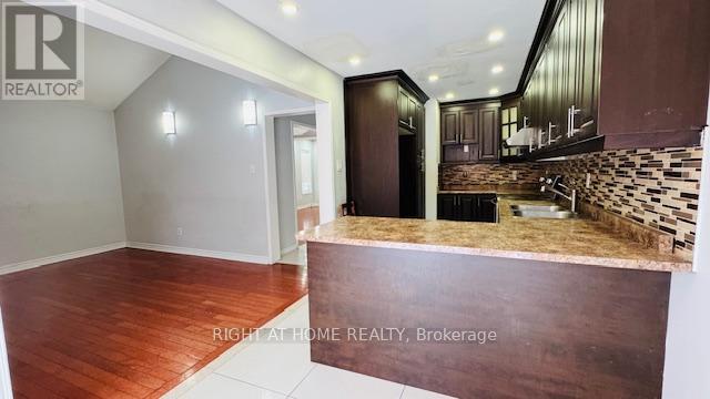 67 Sal Circle, Brampton, Ontario  L6R 1H6 - Photo 5 - W12669996