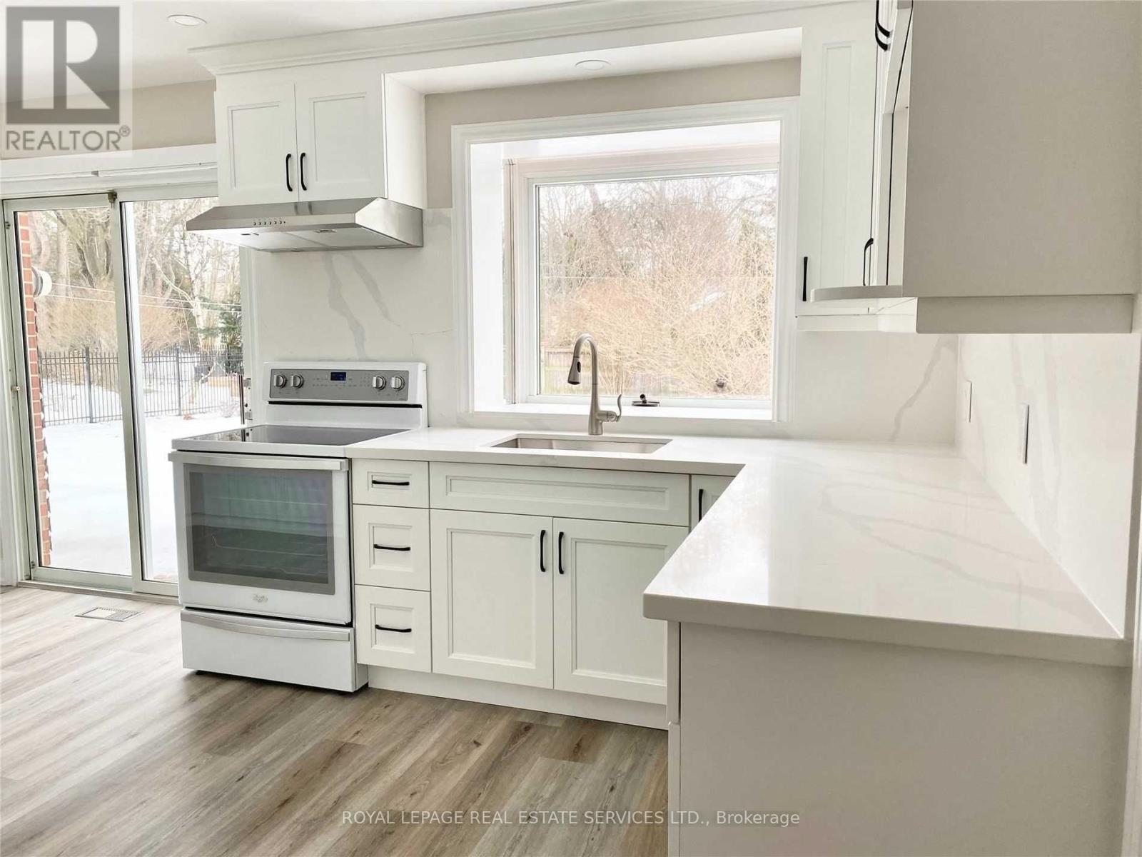 1268 Cleaver Drive, Oakville, Ontario  L6J 1W3 - Photo 7 - W12670000