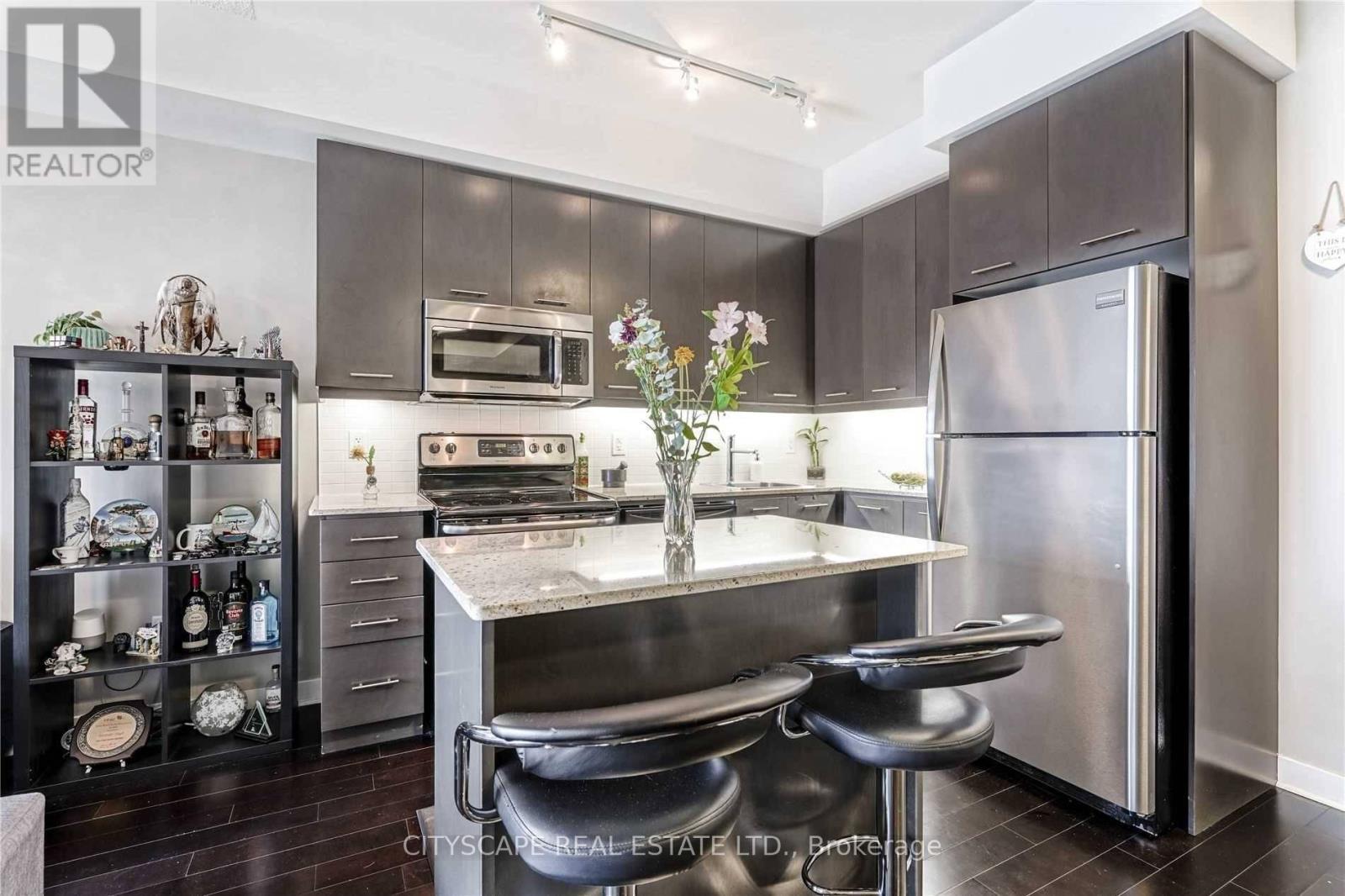 3203 - 360 Square One Drive, Mississauga, Ontario  L5B 0G7 - Photo 13 - W12670008