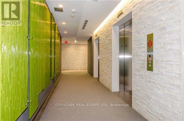 3203 - 360 Square One Drive, Mississauga, Ontario  L5B 0G7 - Photo 8 - W12670008