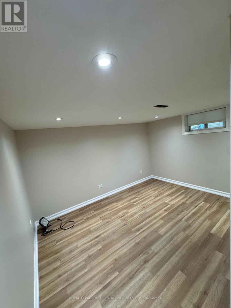 Bsmt - 4 Beaver Bend Crescent, Toronto, Ontario  M9B 5P8 - Photo 2 - W12670010
