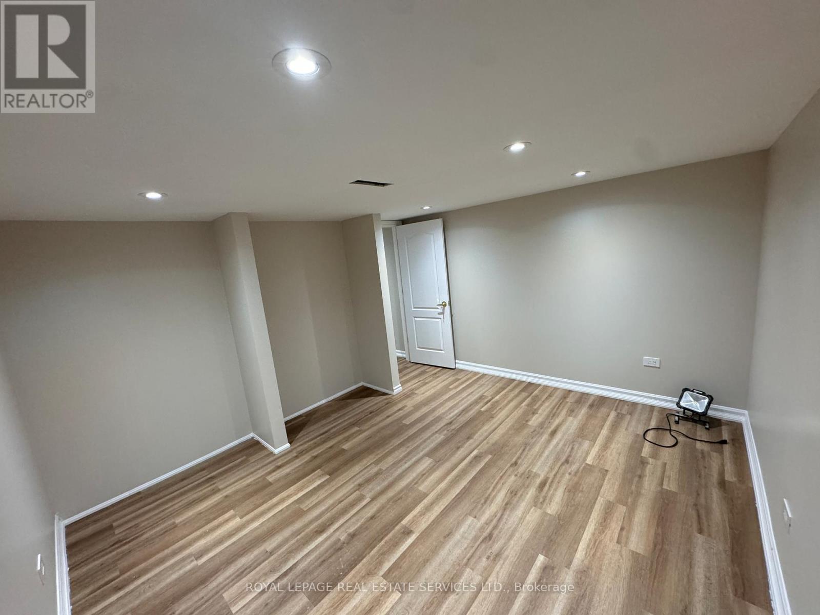 Bsmt - 4 Beaver Bend Crescent, Toronto, Ontario  M9B 5P8 - Photo 3 - W12670010