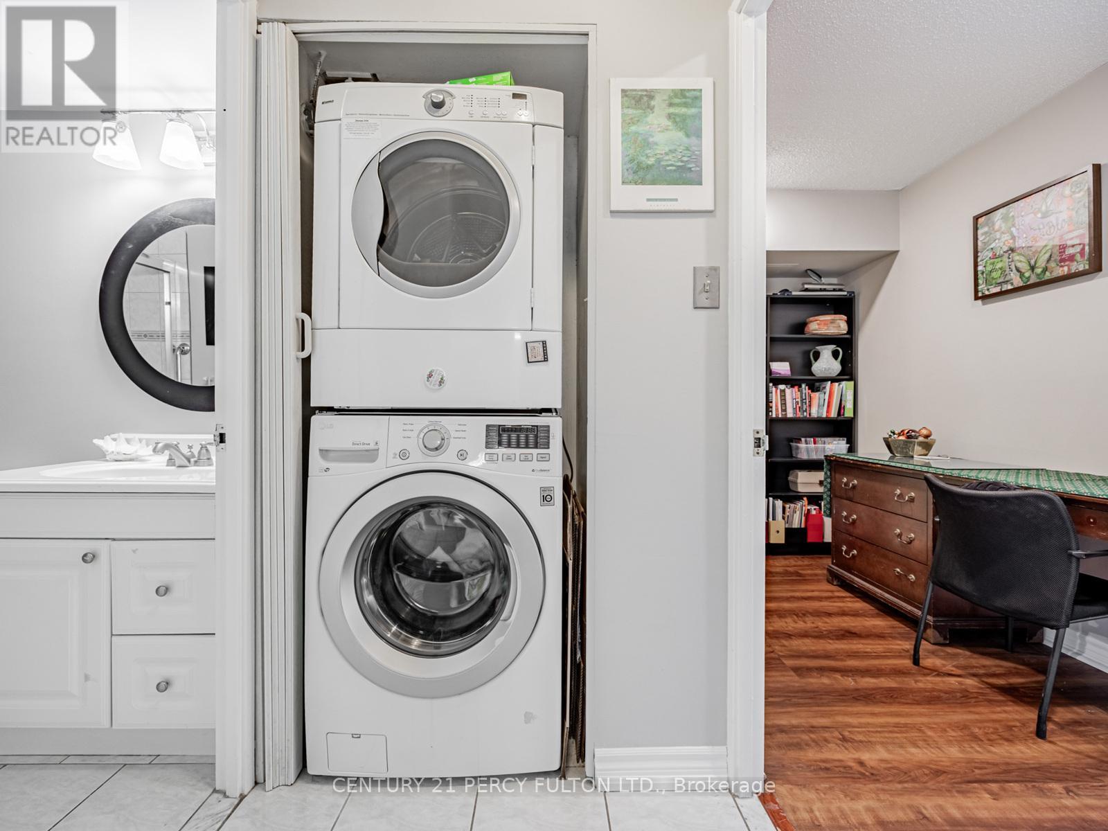 909 - 1485 Lakeshore Road E, Mississauga, Ontario  L5E 3G2 - Photo 17 - W12670034