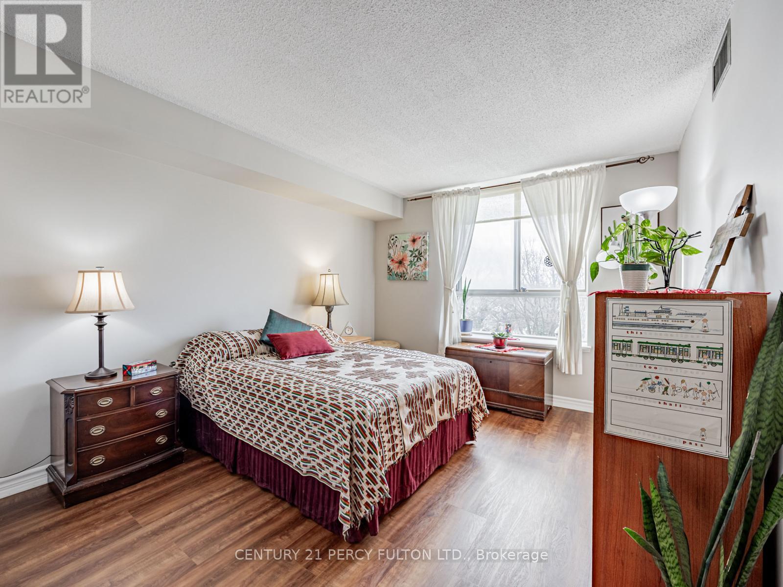 909 - 1485 Lakeshore Road E, Mississauga, Ontario  L5E 3G2 - Photo 18 - W12670034