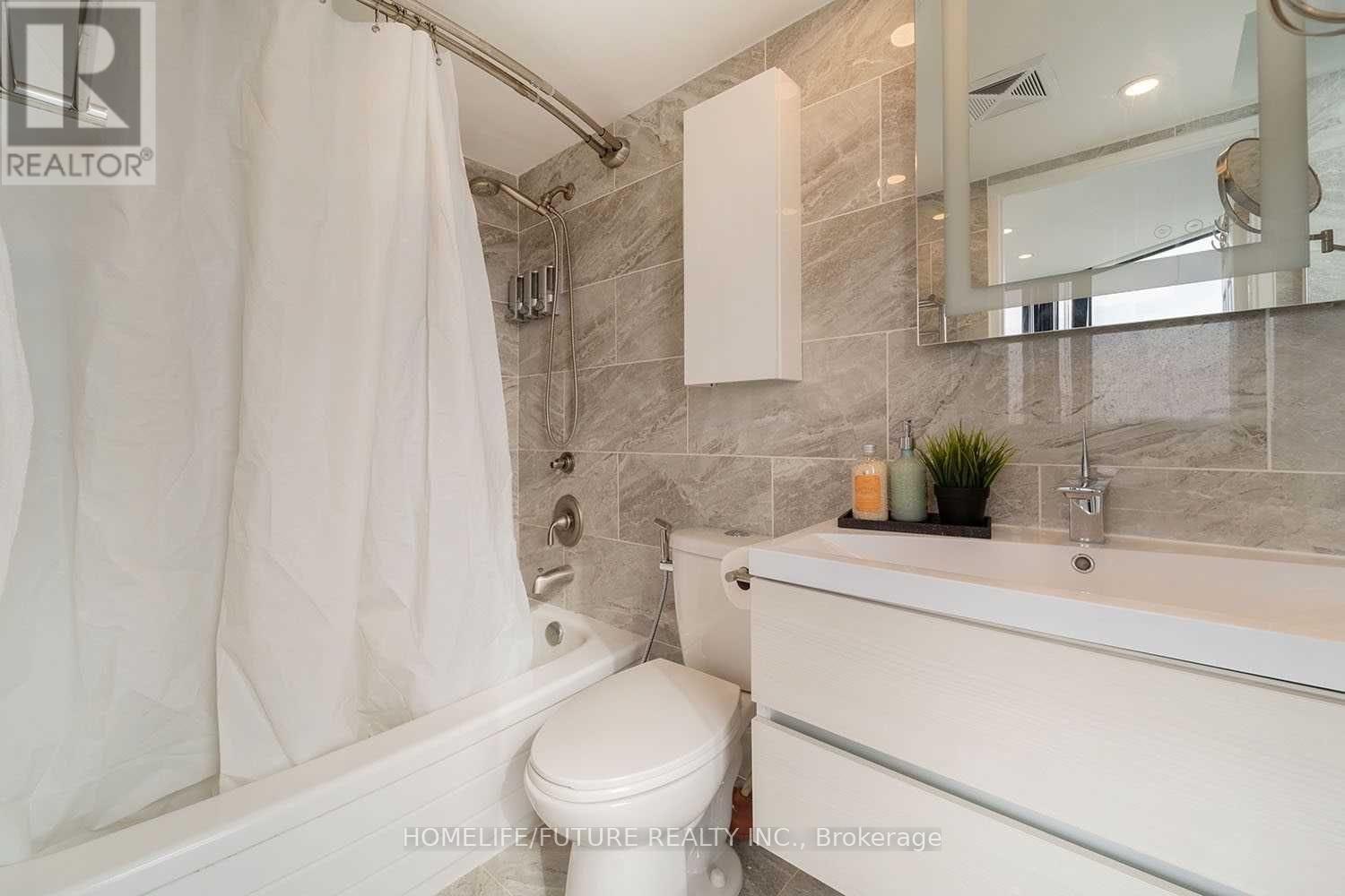 1209 - 4460 Tucana Court, Mississauga, Ontario  L5R 3K9 - Photo 2 - W12670042