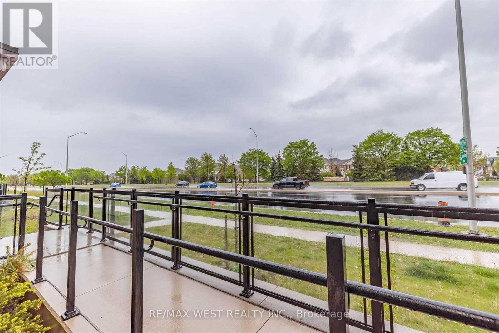 102 - 2393 Bronte Road, Oakville, Ontario  L6M 4J2 - Photo 37 - W12670074