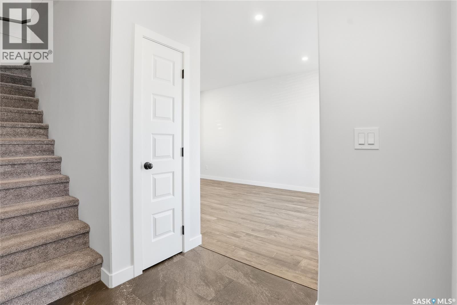 966 Mcfaull Manor, Saskatoon, Saskatchewan  S7V 0S6 - Photo 4 - SK026330