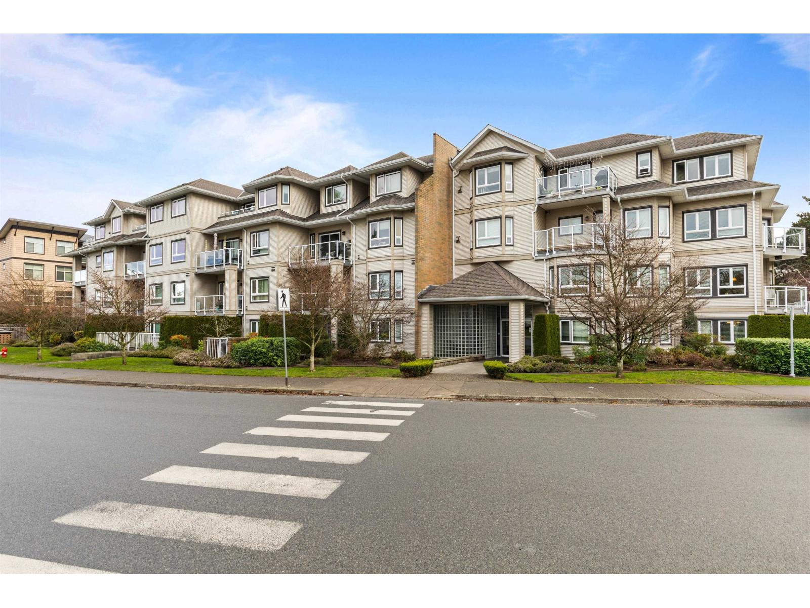 #411 8142 120a Street, Surrey, British Columbia V3W 0N1 - Photo 1 - R3076478