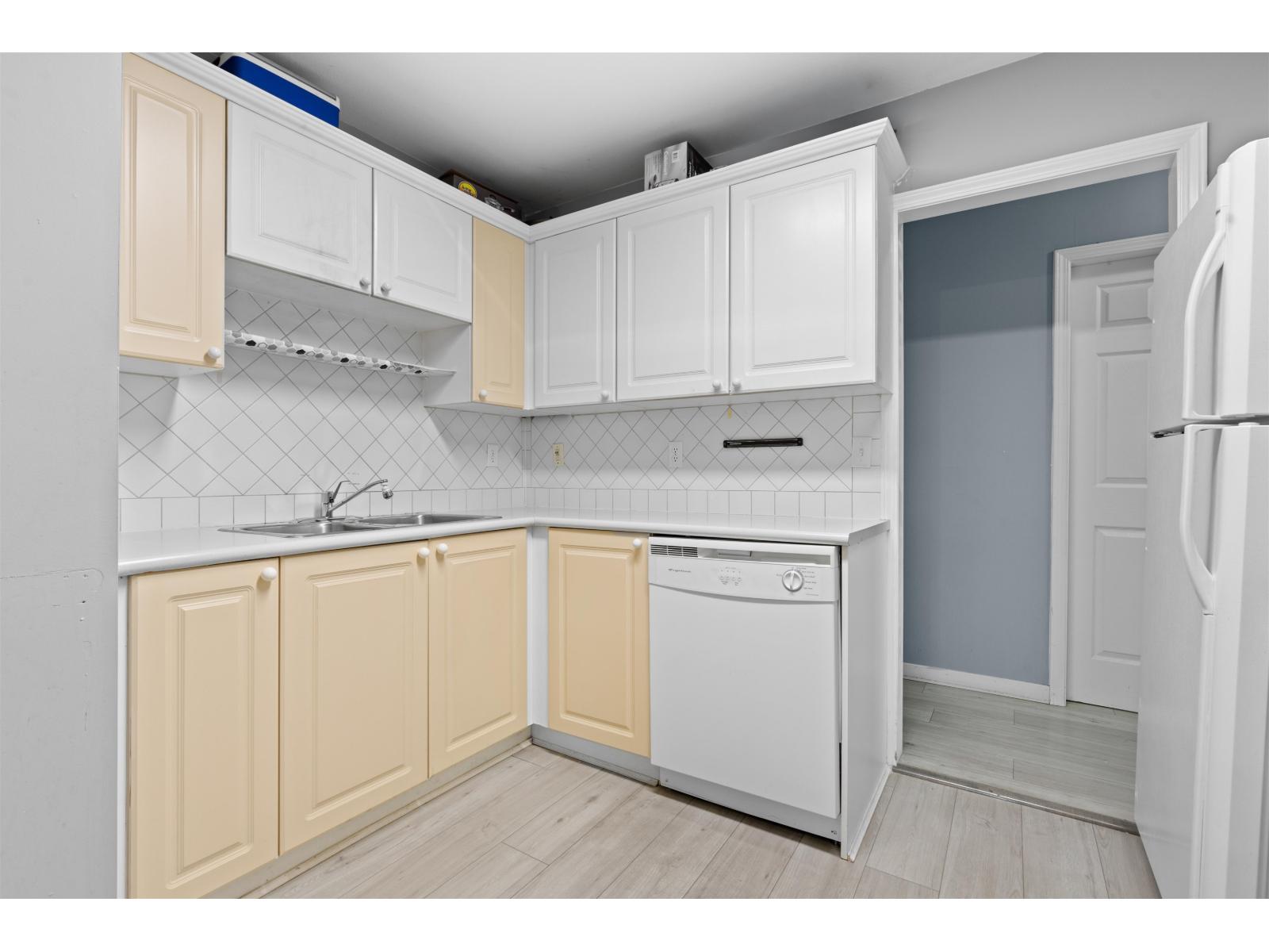 #411 8142 120a Street, Surrey, British Columbia V3W 0N1 - Photo 11 - R3076478