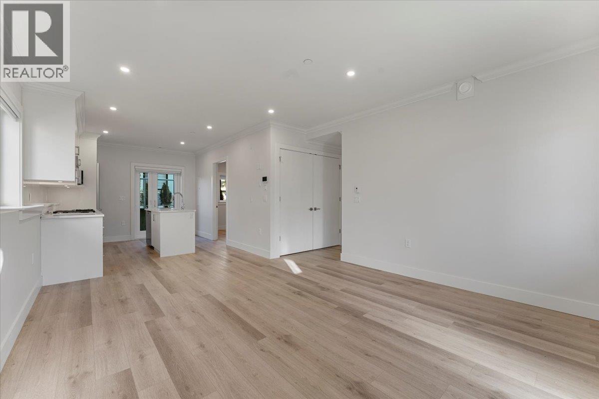 2229 W 16th Avenue, Vancouver, British Columbia  V6K 3B4 - Photo 13 - R3076354