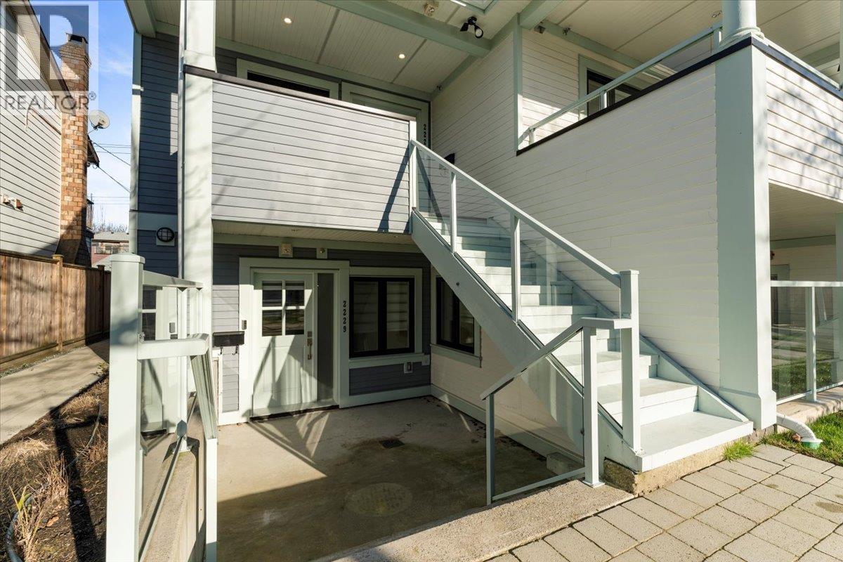 2229 W 16th Avenue, Vancouver, British Columbia  V6K 3B4 - Photo 5 - R3076354