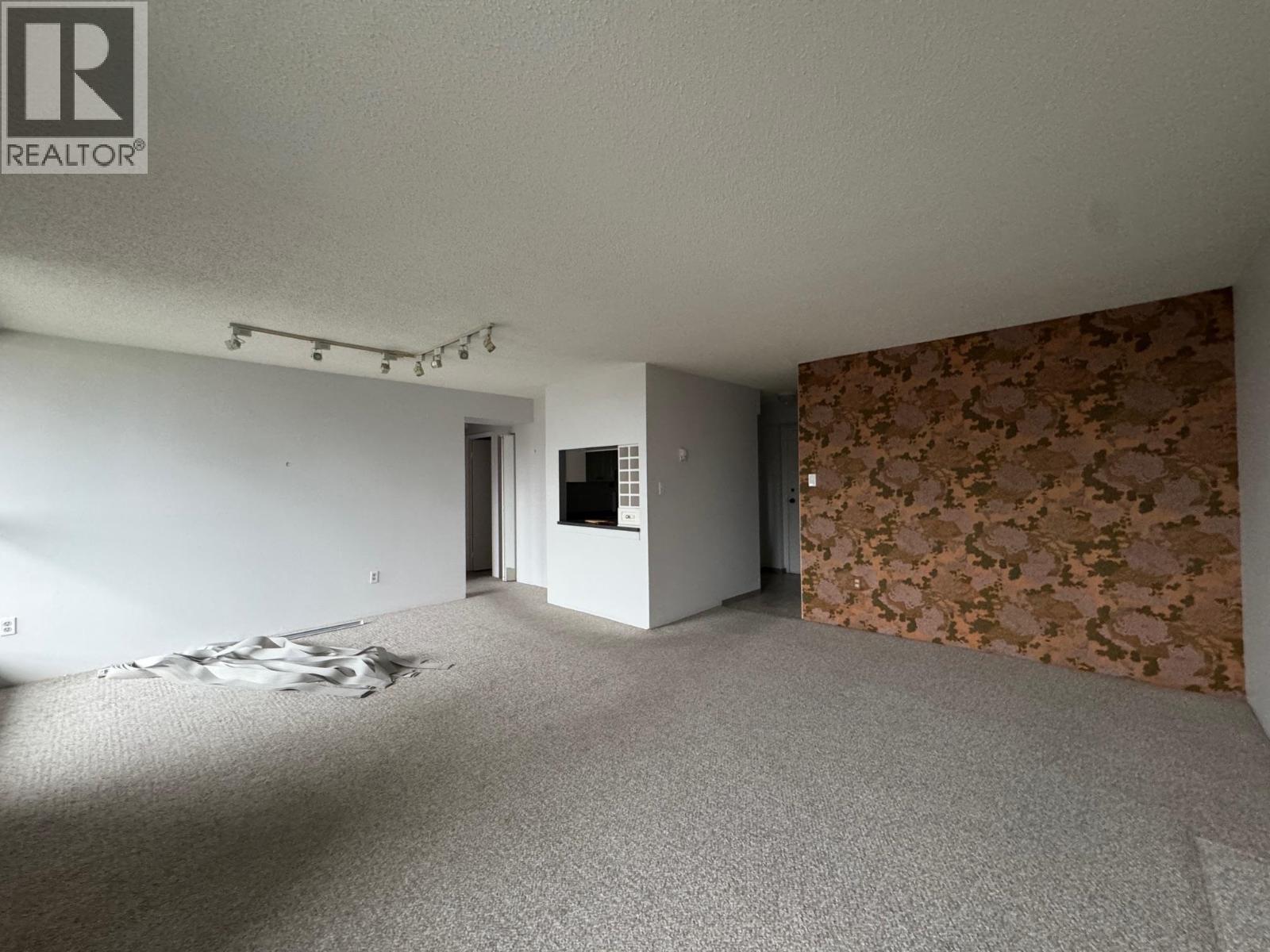 1401 3755 Bartlett Court, Burnaby, British Columbia  V3J 7G7 - Photo 6 - R3070573