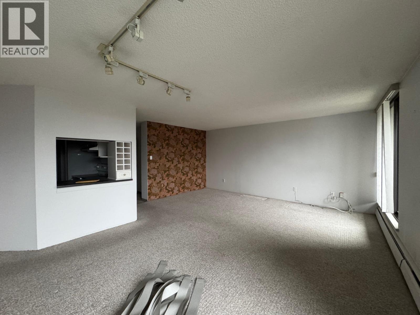 1401 3755 Bartlett Court, Burnaby, British Columbia  V3J 7G7 - Photo 5 - R3070573