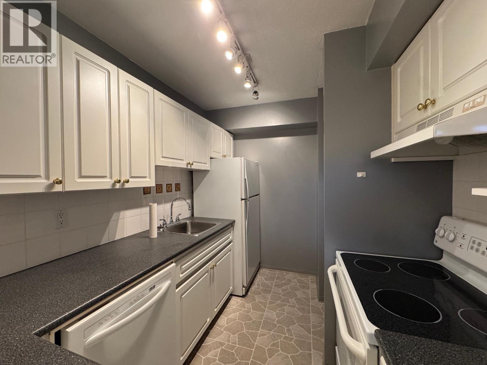 1401 3755 Bartlett Court, Burnaby, British Columbia  V3J 7G7 - Photo 8 - R3070573