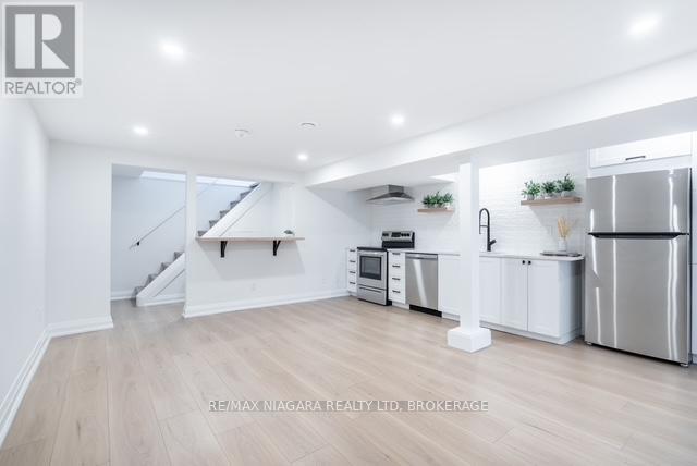 Lower - 508 Geneva Street, St. Catharines, Ontario  L2R 2H6 - Photo 4 - X12670120