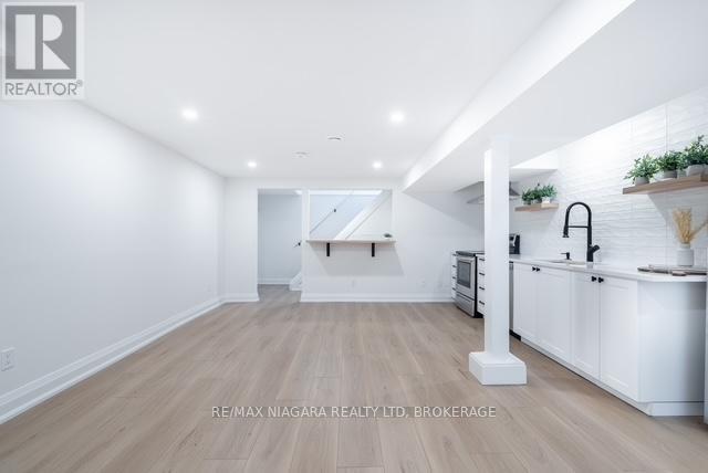 Lower - 508 Geneva Street, St. Catharines, Ontario  L2R 2H6 - Photo 8 - X12670120