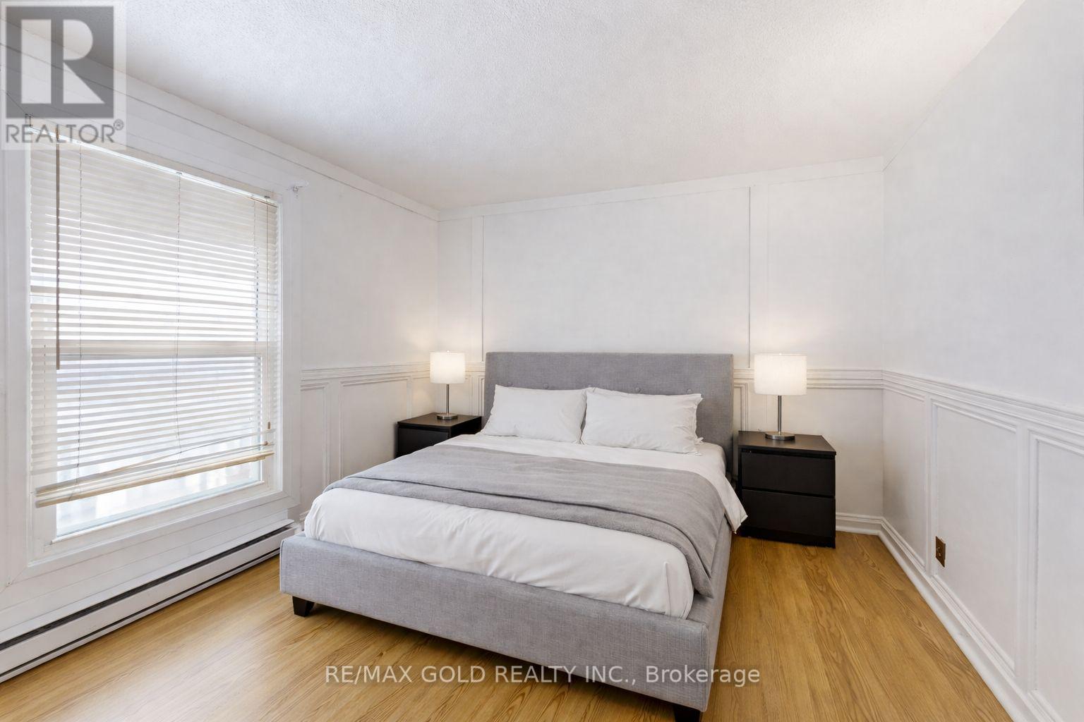 3 Hemlark Court, Brampton, Ontario  L6S 2B7 - Photo 10 - W12667948