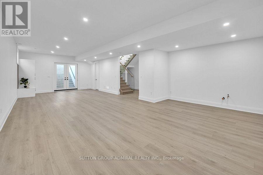 1377 Rometown Drive, Mississauga, Ontario  L5E 2T5 - Photo 45 - W12669542