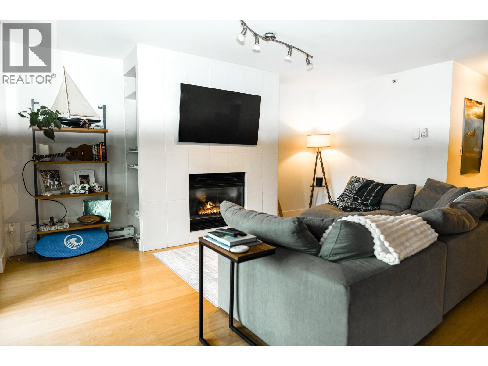 202 1188 Quebec Street, Vancouver, British Columbia  V6A 4B3 - Photo 10 - R3076695