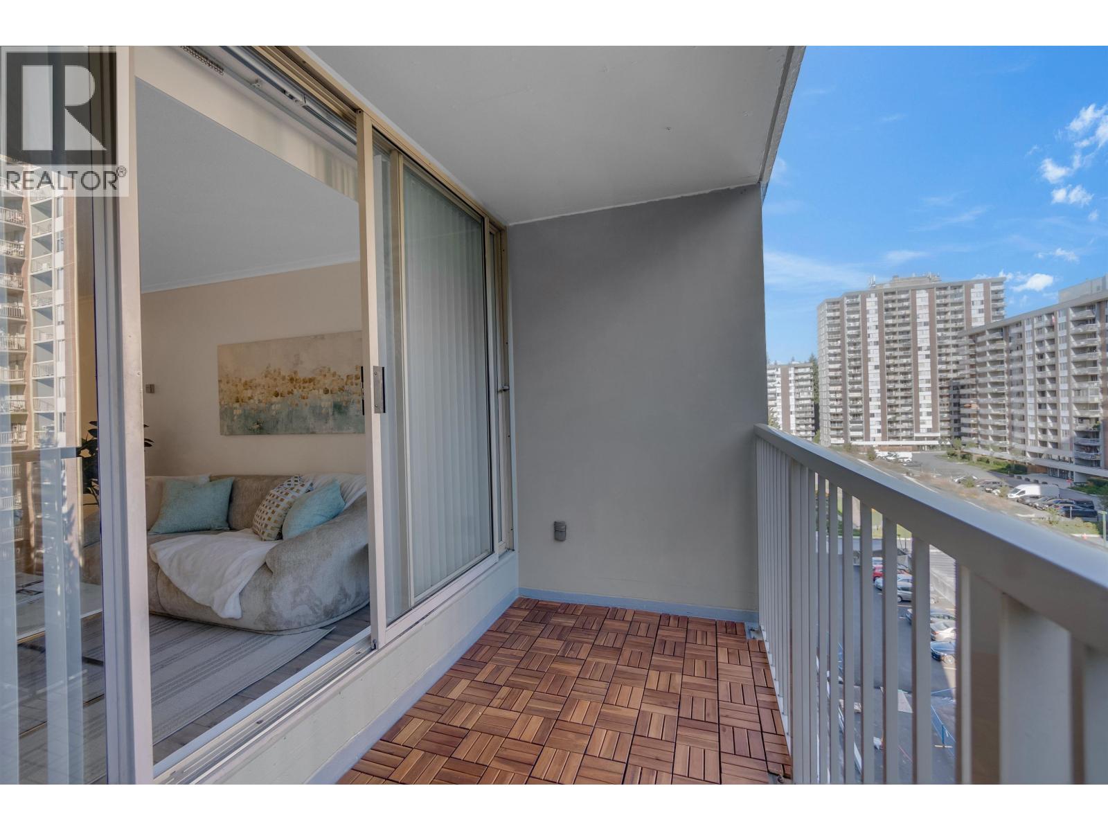 807 2004 Fullerton Avenue, North Vancouver, British Columbia V7P 3G8 - Photo 11 - R3076708