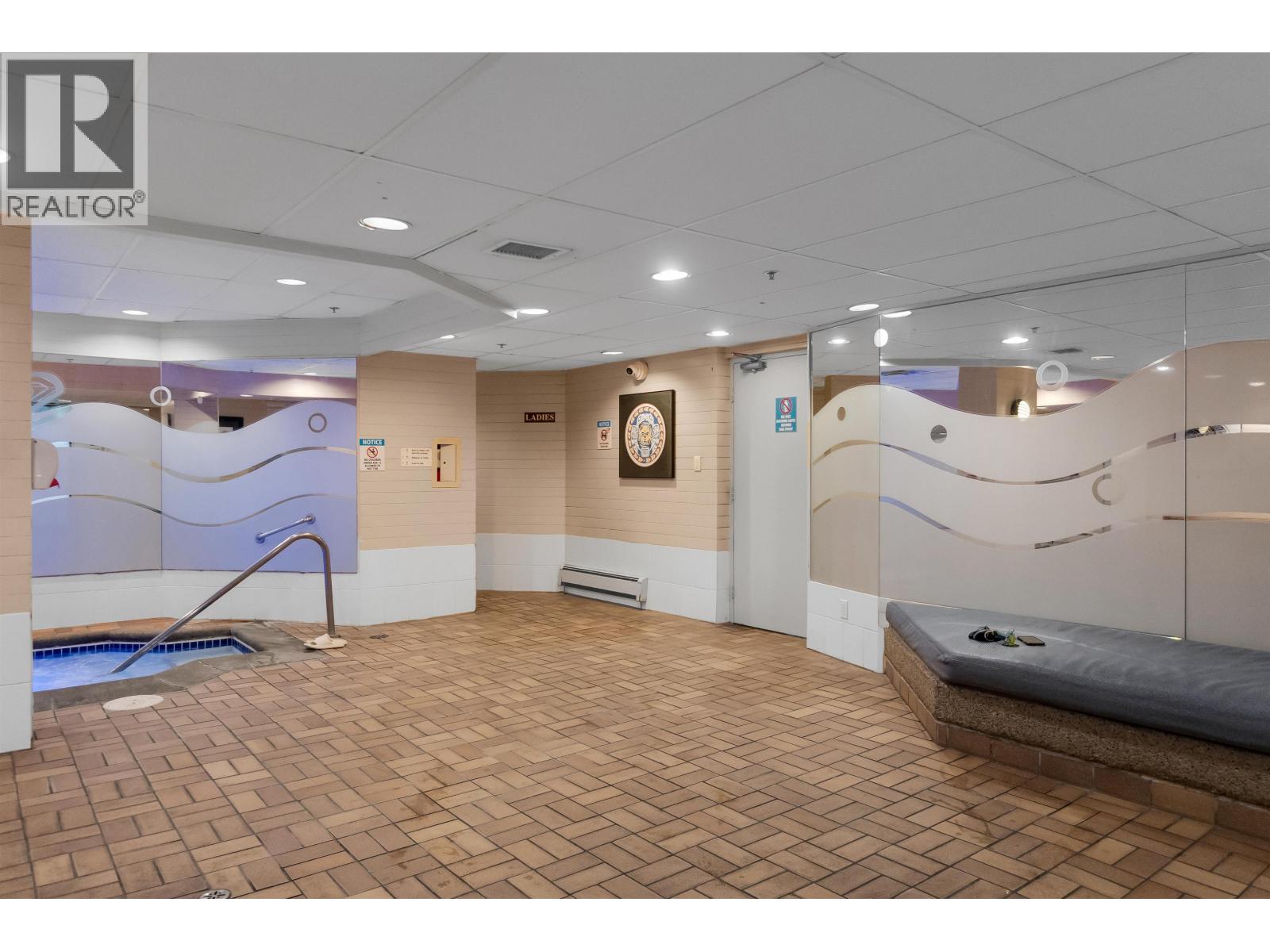 807 2004 Fullerton Avenue, North Vancouver, British Columbia V7P 3G8 - Photo 25 - R3076708