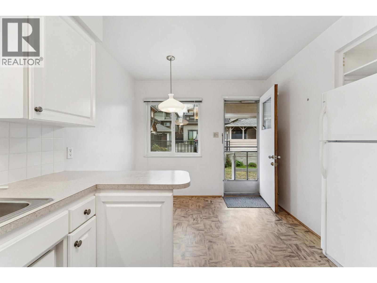 1521 E 64th Avenue, Vancouver, British Columbia  V5P 2M4 - Photo 11 - R3076678