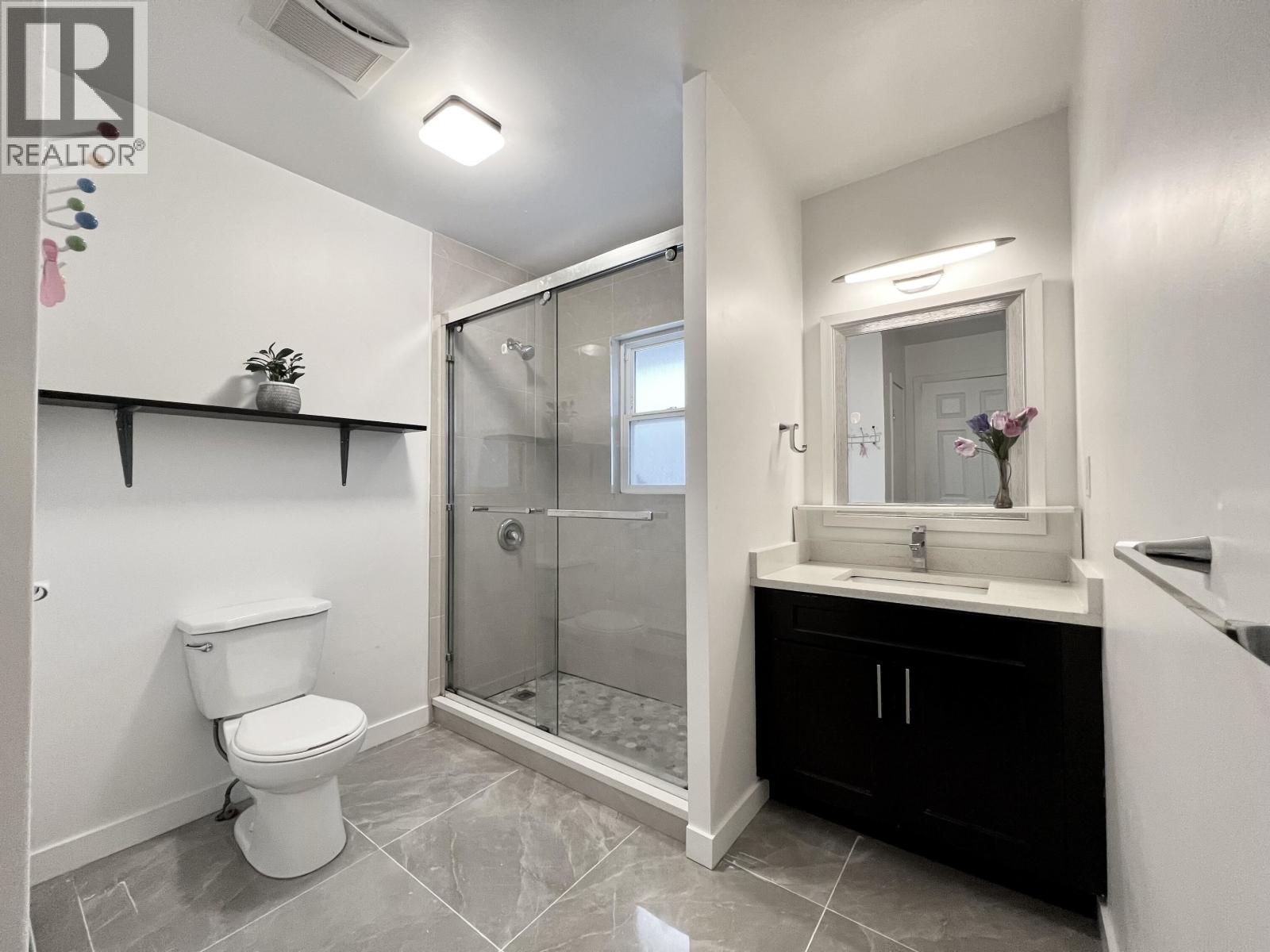 7768 18th Avenue, Burnaby, British Columbia  V3N 1J2 - Photo 10 - R3076682