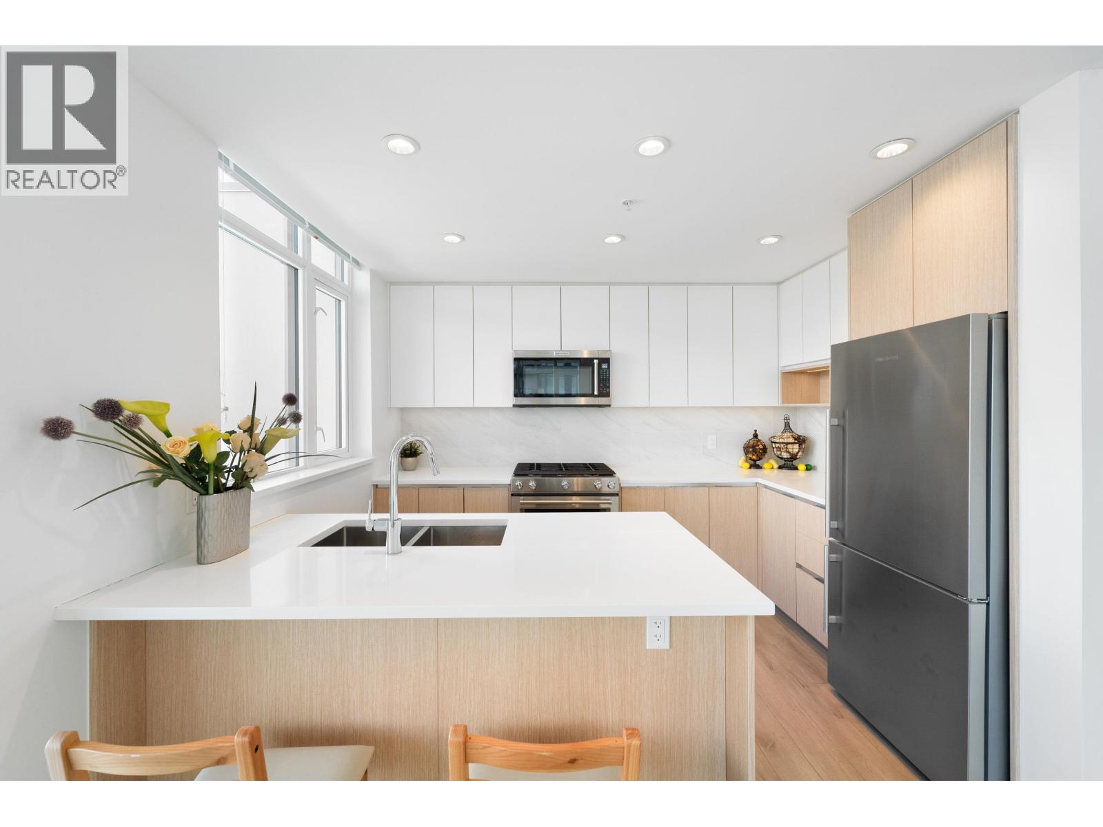 1106 8940 University Crescent, Burnaby, British Columbia  V5A 0E7 - Photo 13 - R3076525