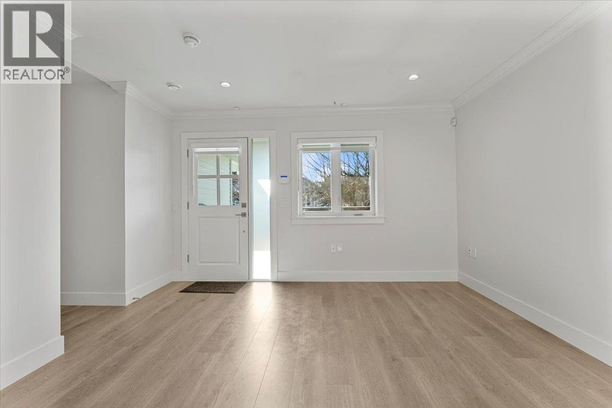 2227 W 16th Avenue, Vancouver, British Columbia  V6K 3B4 - Photo 8 - R3076355