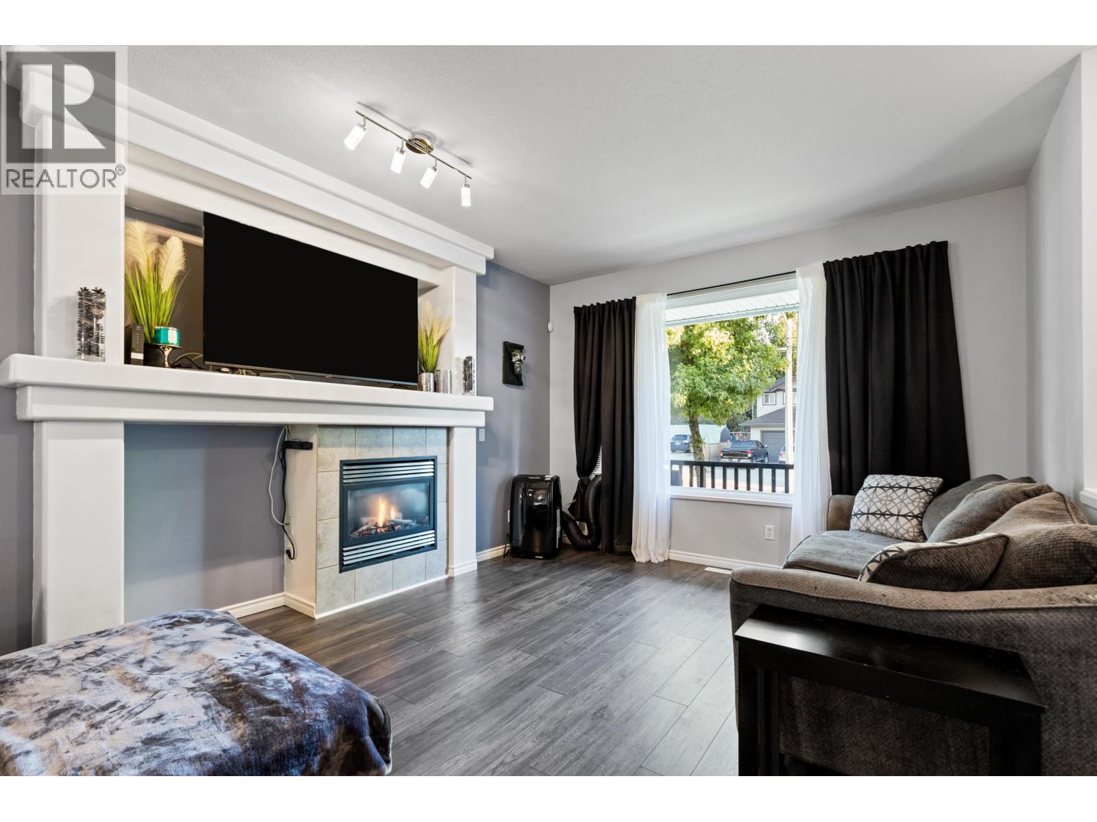 24107 102 Avenue, Maple Ridge, British Columbia V2W 2A2 - Photo 4 - R3076564