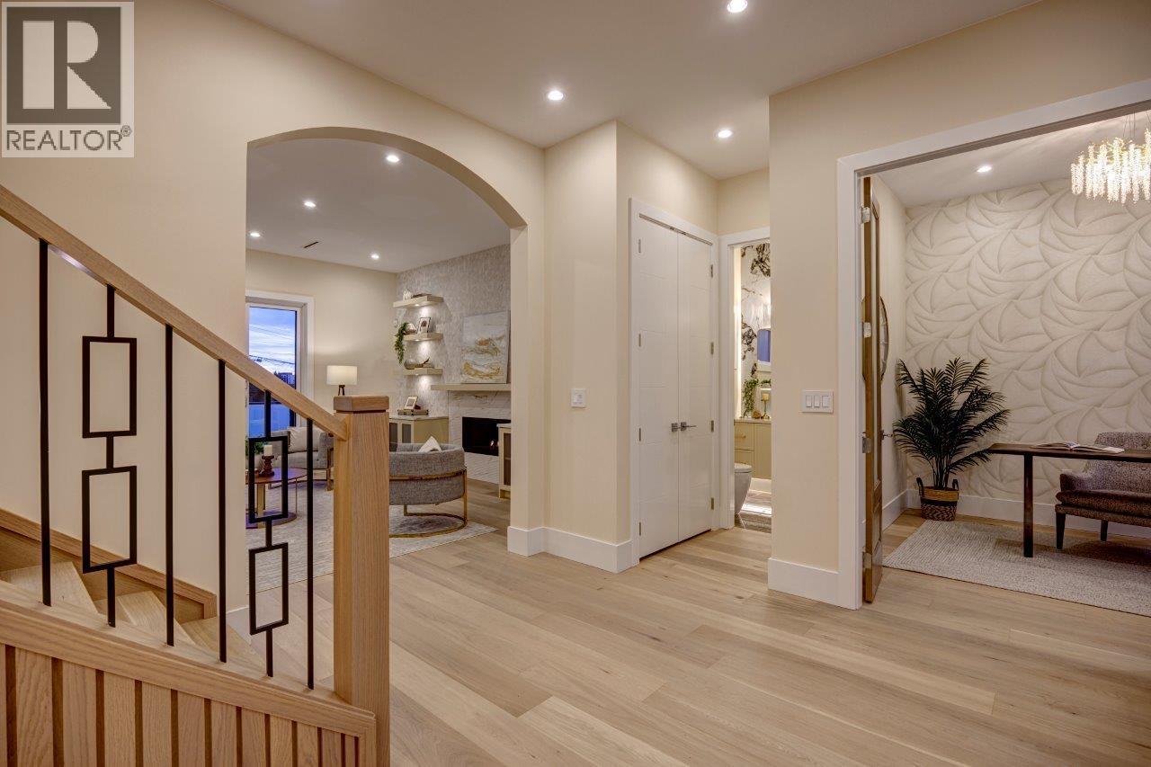 361 E 22nd Street, North Vancouver, British Columbia V7L 3C8 - Photo 9 - R3076575