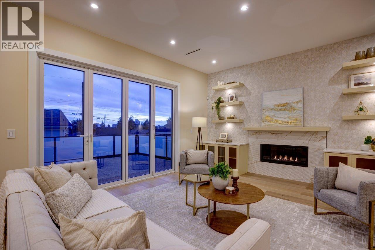 361 E 22nd Street, North Vancouver, British Columbia V7L 3C8 - Photo 15 - R3076575