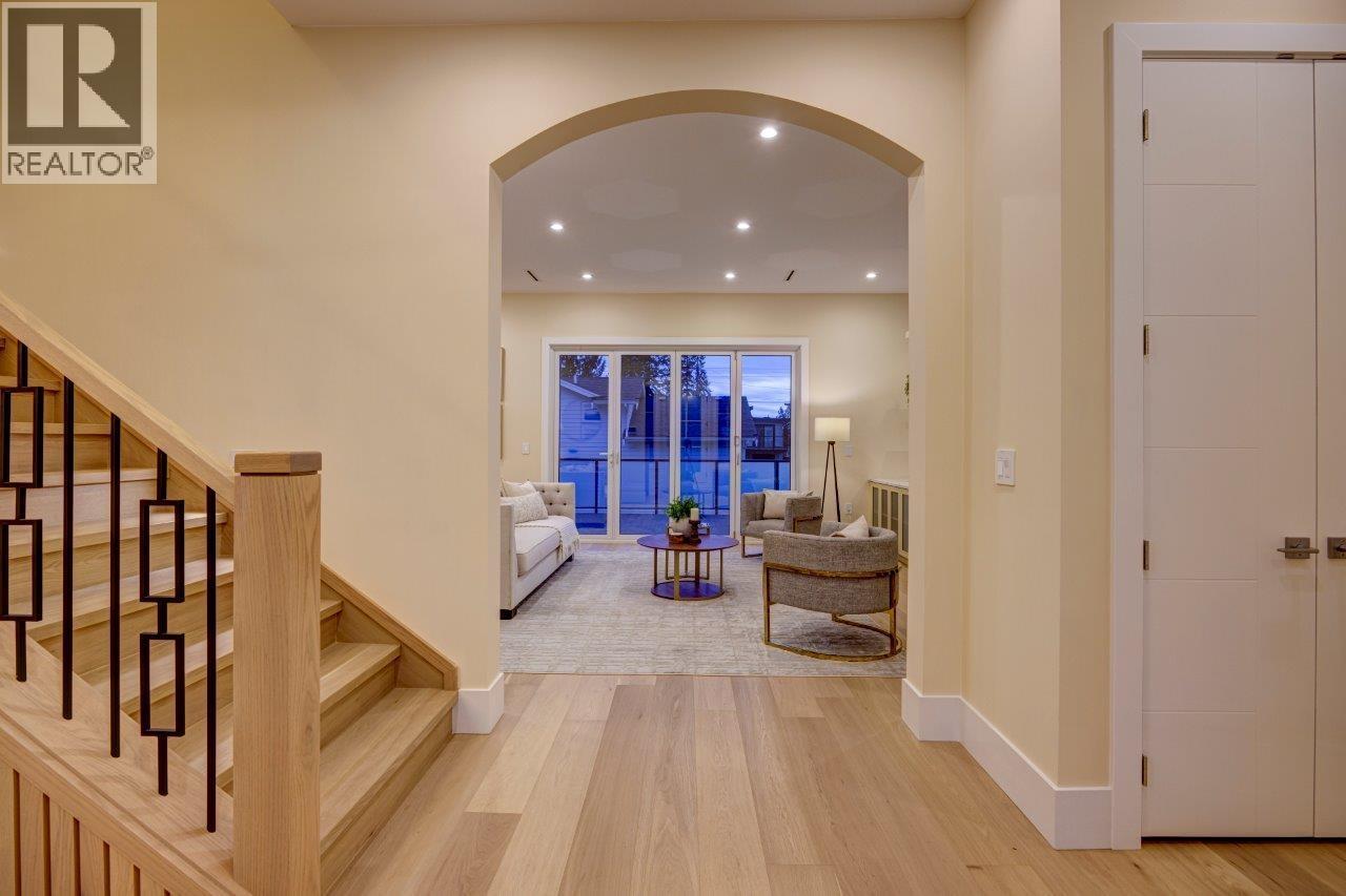 361 E 22nd Street, North Vancouver, British Columbia V7L 3C8 - Photo 8 - R3076575