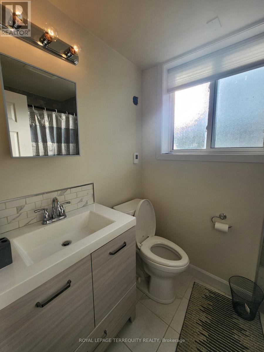 1 - 207 Trent Street E, Whitby, Ontario  L1N 1L7 - Photo 10 - E12670112