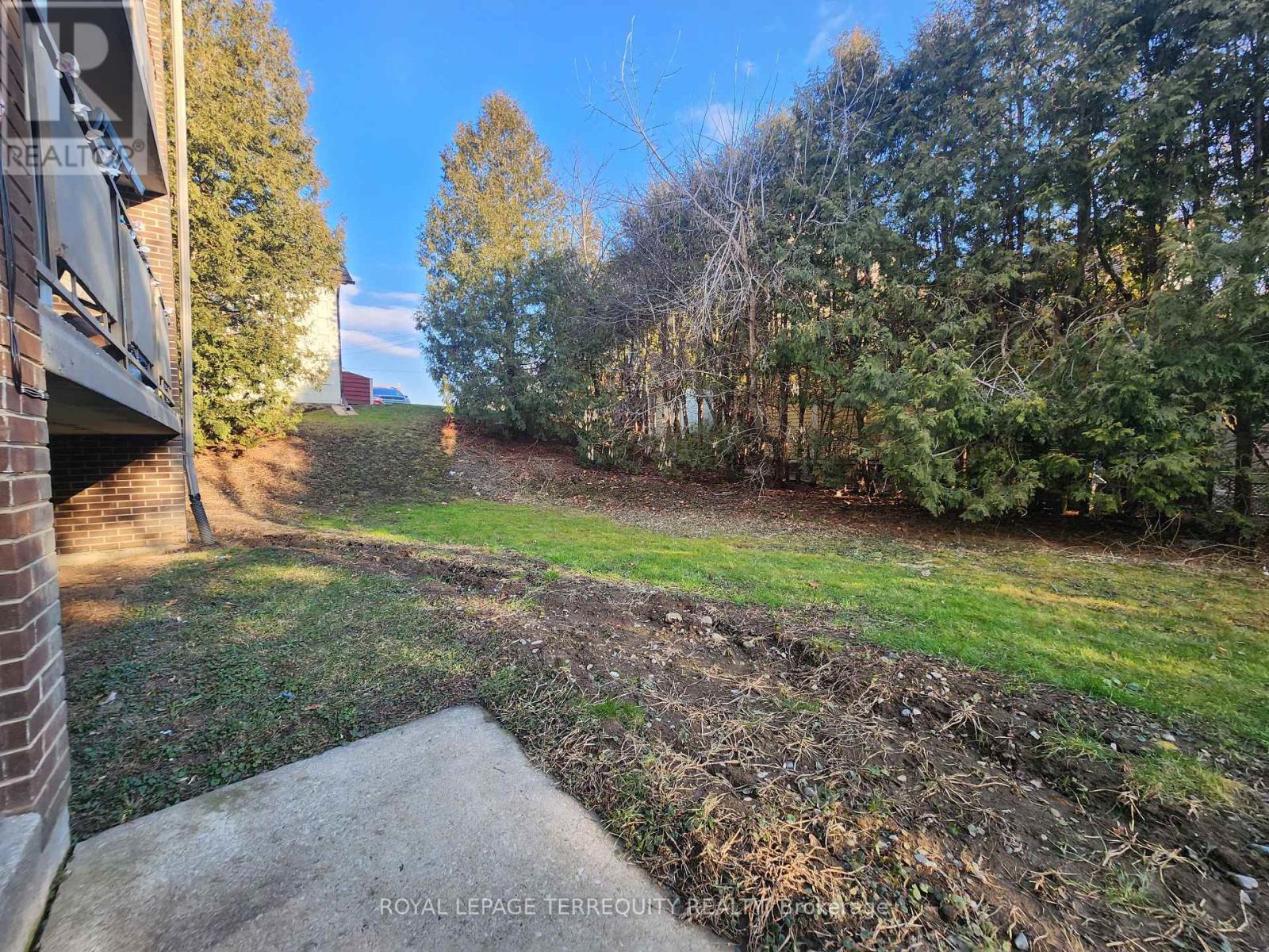 1 - 207 Trent Street E, Whitby, Ontario  L1N 1L7 - Photo 21 - E12670112