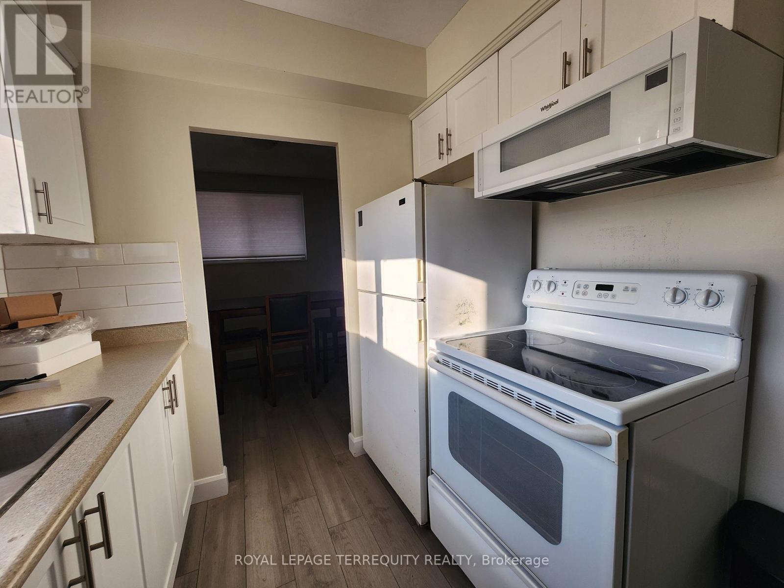 1 - 207 Trent Street E, Whitby, Ontario  L1N 1L7 - Photo 9 - E12670112