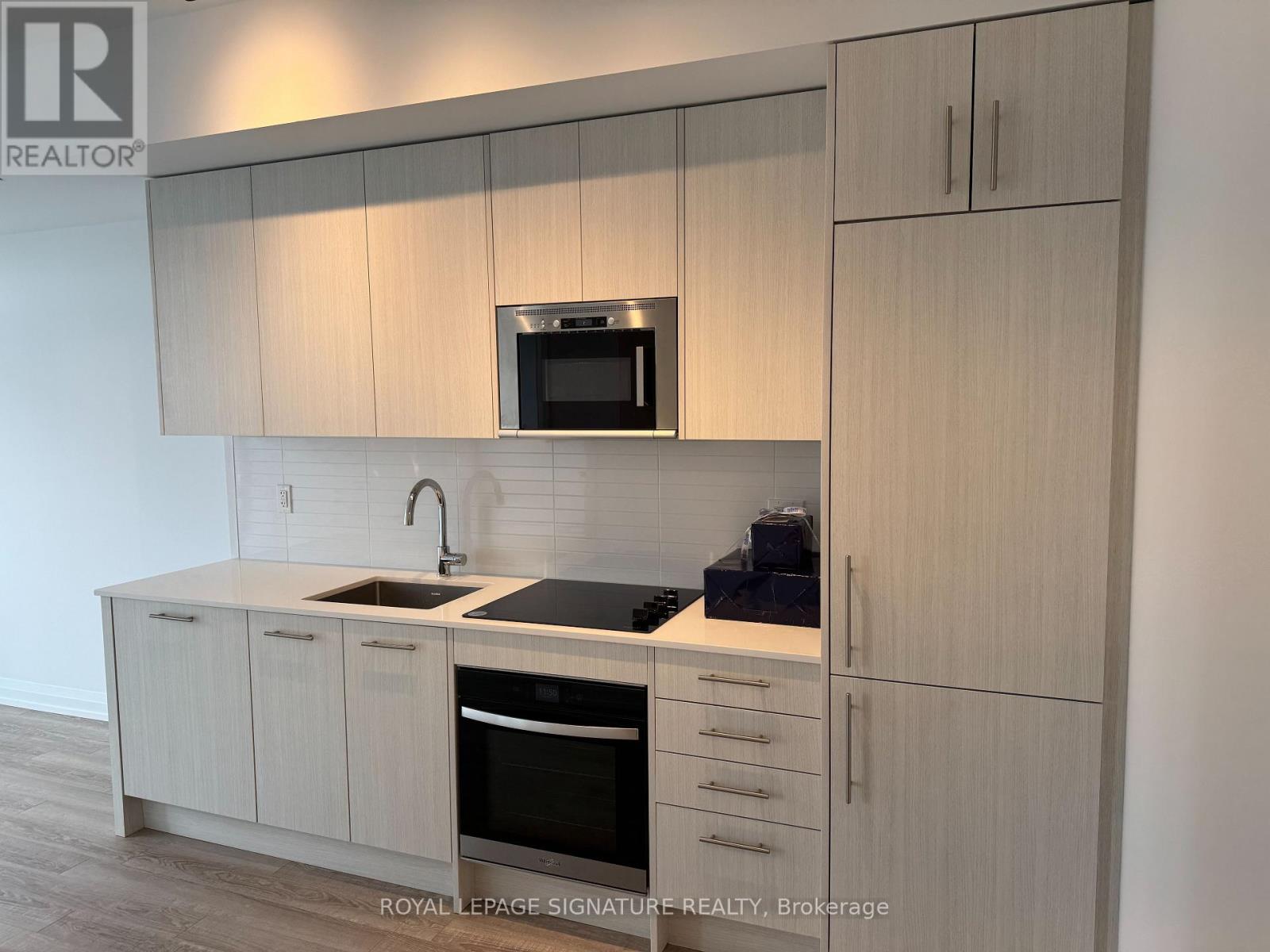 1009 - 286 Main Street, Toronto, Ontario  M4C 0B3 - Photo 7 - E12670118