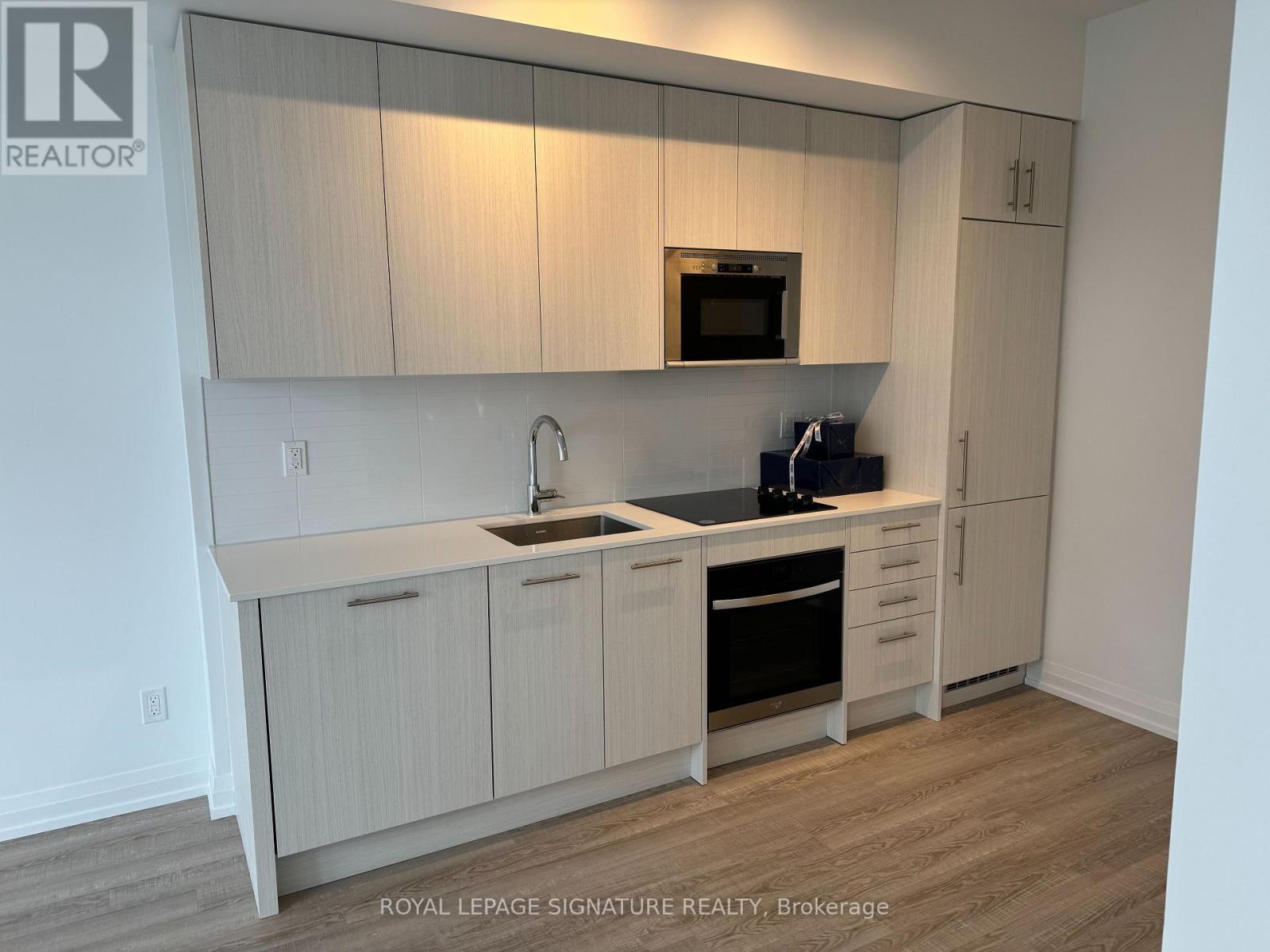 1009 - 286 Main Street, Toronto, Ontario  M4C 0B3 - Photo 8 - E12670118