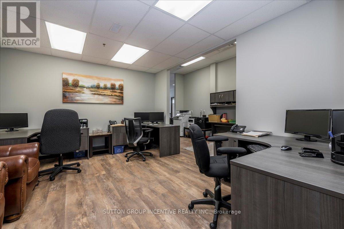 24 & 25 - 11 Patterson Road, Barrie, Ontario  L4N 7W5 - Photo 13 - S12670086