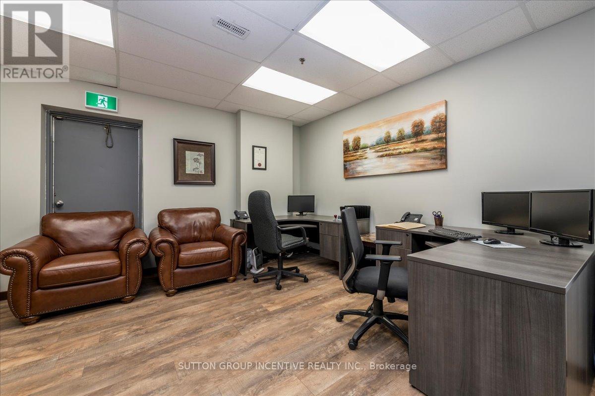 24 & 25 - 11 Patterson Road, Barrie, Ontario  L4N 7W5 - Photo 14 - S12670086