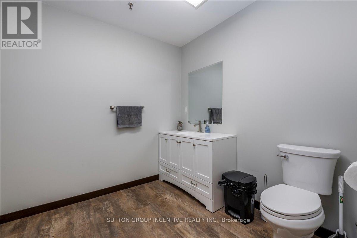 24 & 25 - 11 Patterson Road, Barrie, Ontario  L4N 7W5 - Photo 16 - S12670086