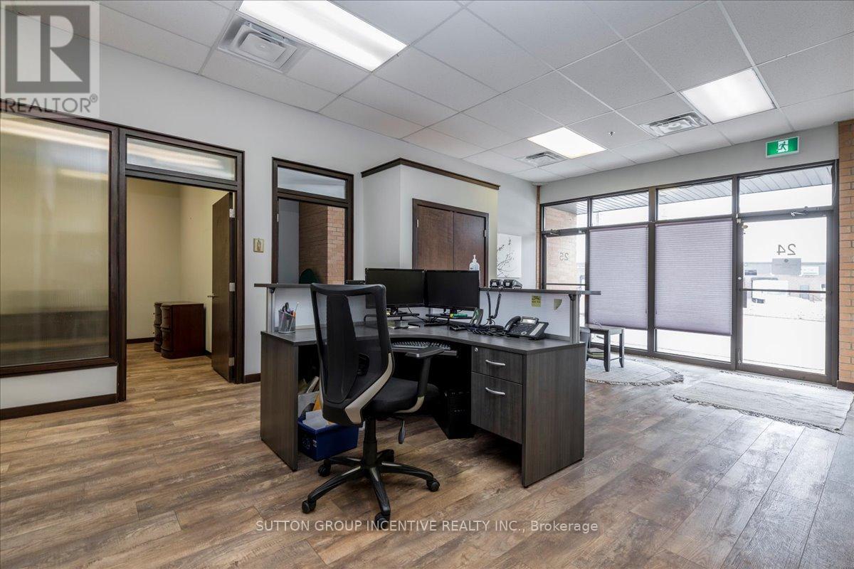 24 & 25 - 11 Patterson Road, Barrie, Ontario  L4N 7W5 - Photo 3 - S12670086